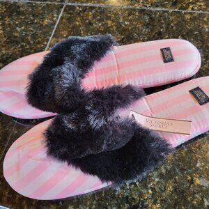NWT Victoria's Secret ICONIC STRIPE PINK White Faux Fur Slippers Size L  9/10